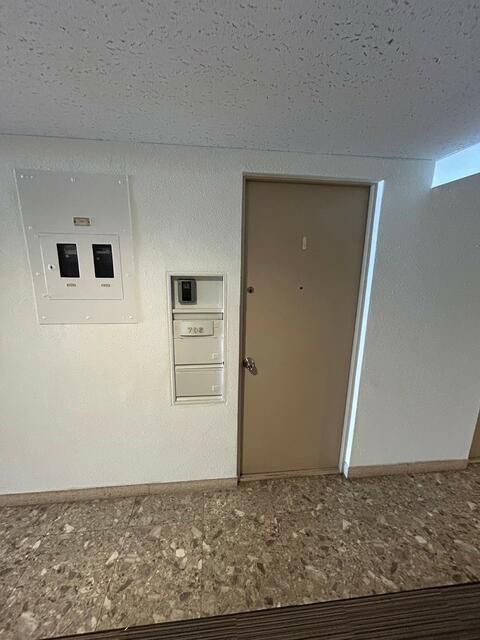 ニュー赤坂コーポラスの玄関