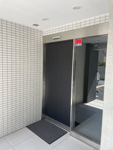 TIDA西新宿のエントランス