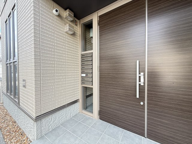 シャーメゾン旭WESTのエントランス