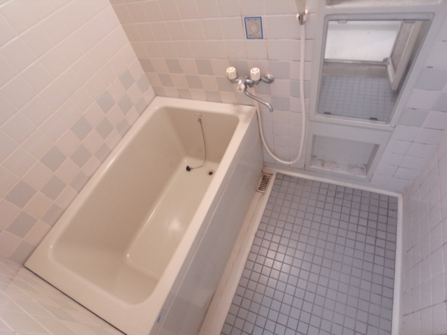 ドール魚崎の浴室