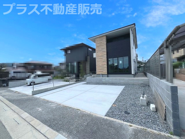 【外観】 | 春日市塚原台2丁目1期　1号棟（全1棟）【仲介手数料無料・0円】 | 現地写真。プラス不動産販売なら、現場の全ての棟をまとめてご見学頂けます。