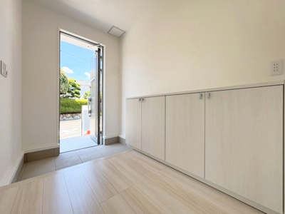 【玄関】 | 豊中市服部本町2丁目貸家