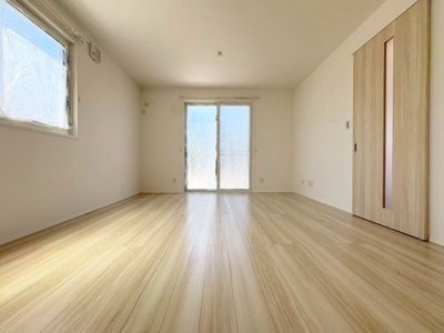 【居間・リビング】 | 豊中市服部本町2丁目貸家