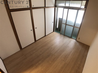 トヨタビルの洋室