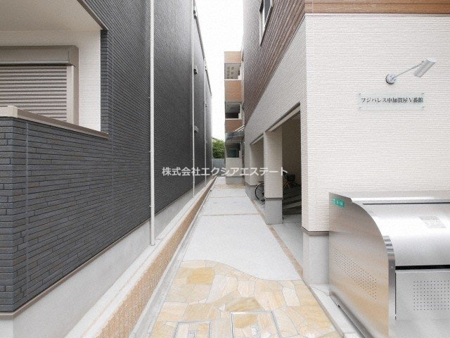 フジパレス中加賀屋Ⅴ番館のエントランス
