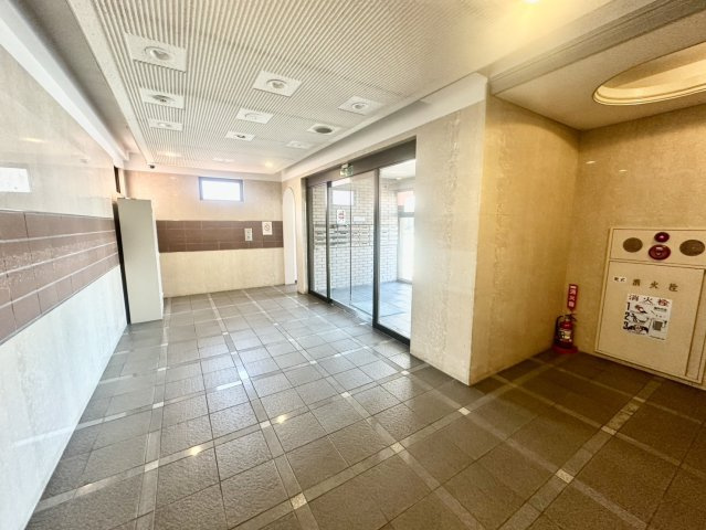ライオンズマンション原町第3のエントランス