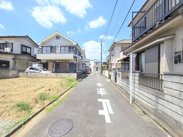 瑞穂町むさし野2丁目　全1棟の前面道路含む現地写真