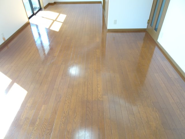 ムーンテラス片山S館の居間・リビング