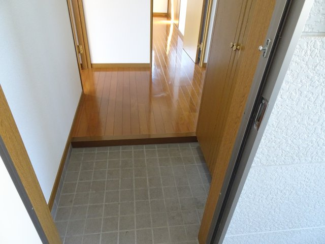 ムーンテラス片山S館の玄関