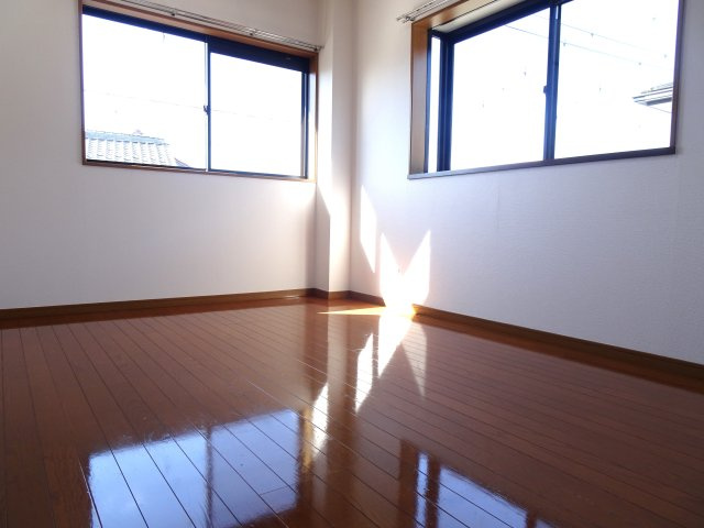 ムーンテラス片山S館の洋室