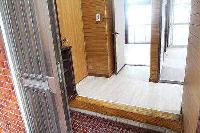 【玄関】 | 岡田貸家