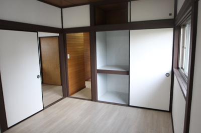 【洋室】 | 岡田貸家