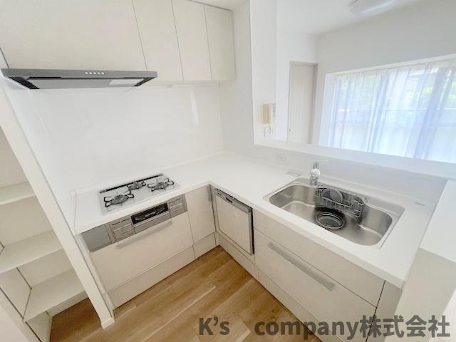 ●茅ヶ崎市今宿　ダイアパレス・エクシード茅ヶ崎のキッチン|作業効率の良いL字型のシステムキッチン♪