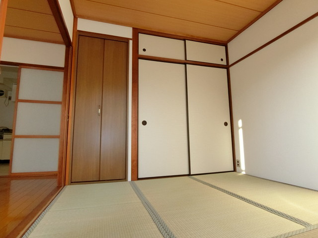 中ノ山ハイツの和室