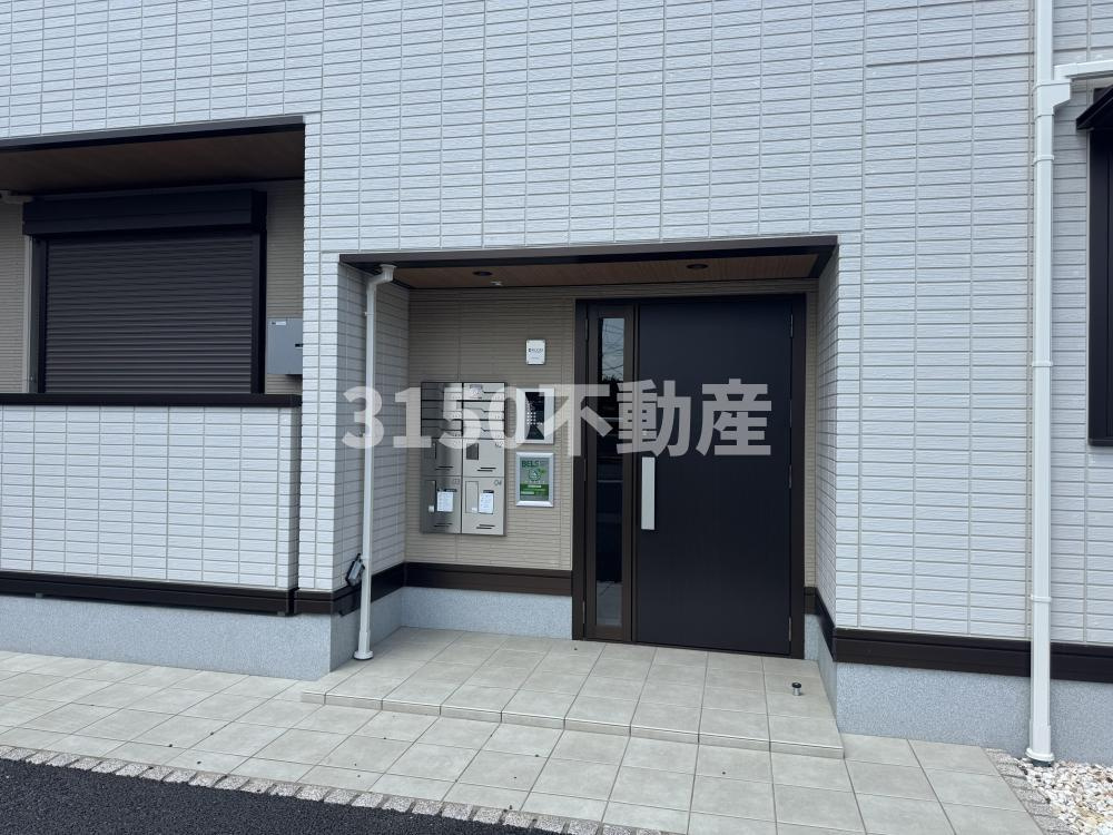D-ROOM本荘WESTのエントランス