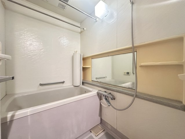 ディオレ新神戸A棟の浴室|1218サイズのユニットバスの浴室