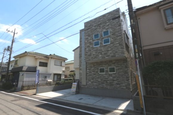 【QUAD】 東大和市向原４丁目の外観