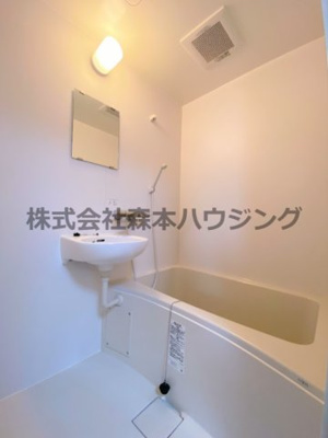 【浴室】 | 　ジャルダン | きれいなお風呂です