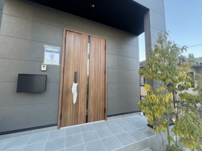 【玄関】 | セルリアンステージ岩国市尾津町一丁目