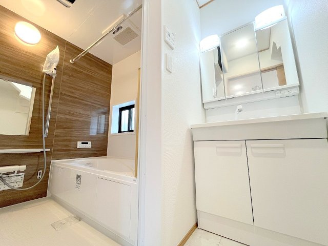 あきる野市下代継　全2棟　新築分譲の独立洗面台