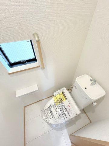 あきる野市下代継　全2棟　新築分譲のトイレ