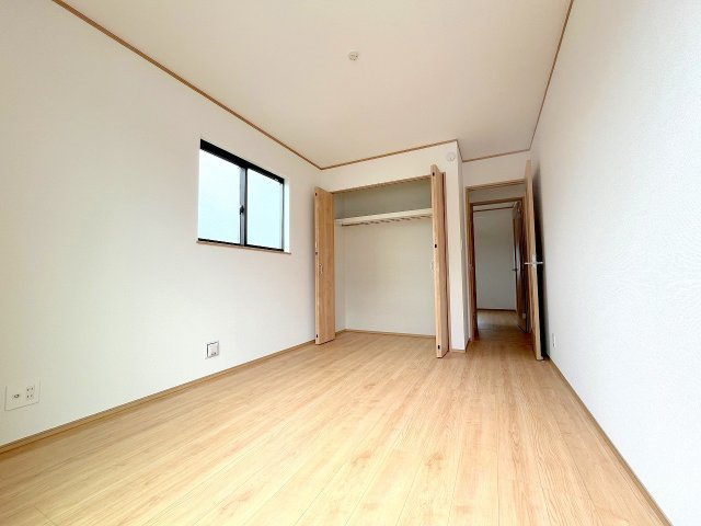 あきる野市下代継　全2棟　新築分譲の洋室