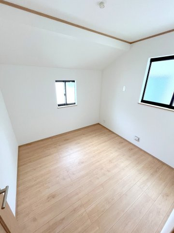 あきる野市下代継　全2棟　新築分譲の洋室