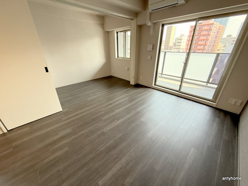 アーバネックス中崎町2　仲介手数料無料の居間・リビング