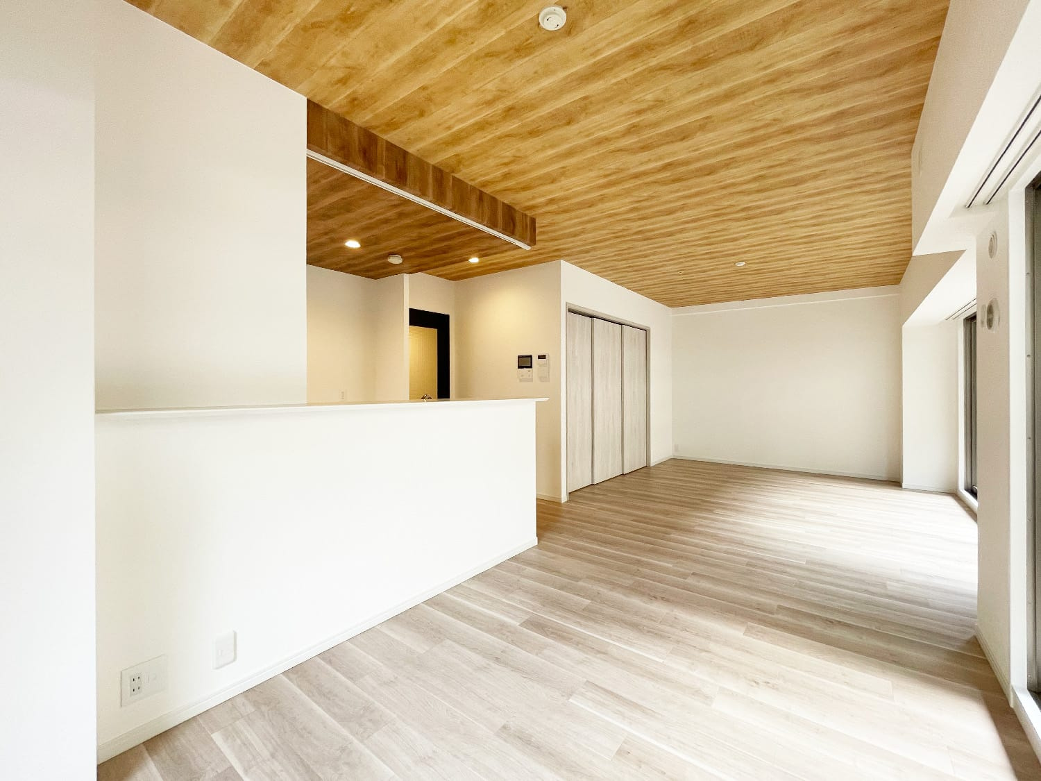 アルス西宮ルシーディアの居間・リビング