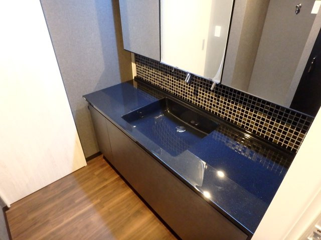 アルス西宮ルシーディアの独立洗面台