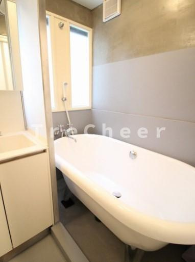 シェアパルト池袋の浴室