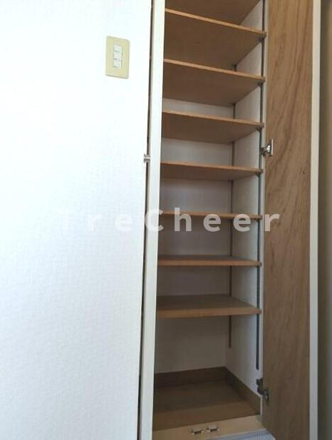 ツーウッズ目白ビルディングの内装