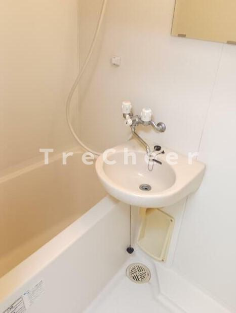 ツーウッズ目白ビルディングの浴室