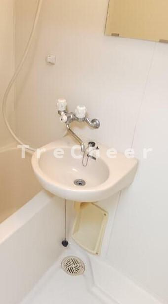 ツーウッズ目白ビルディングの洗面所