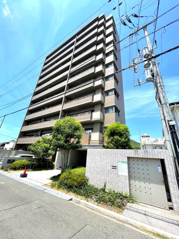 サーパス古高松駅前の外観