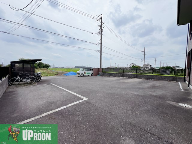 ブリイエーシャトウの駐車場