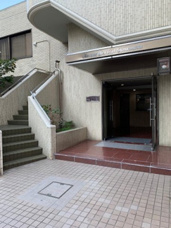 【エントランス】 | センチュリーメモリアル島津山