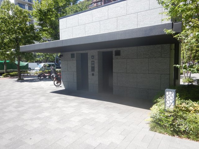 プラウドタワー芝浦の駐輪場