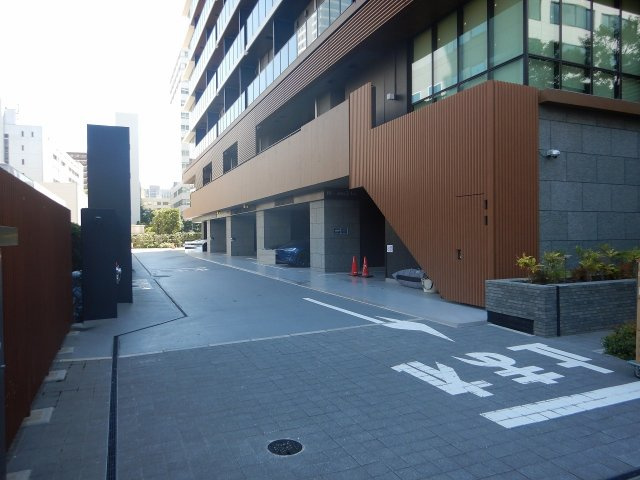 プラウドタワー芝浦の駐車場