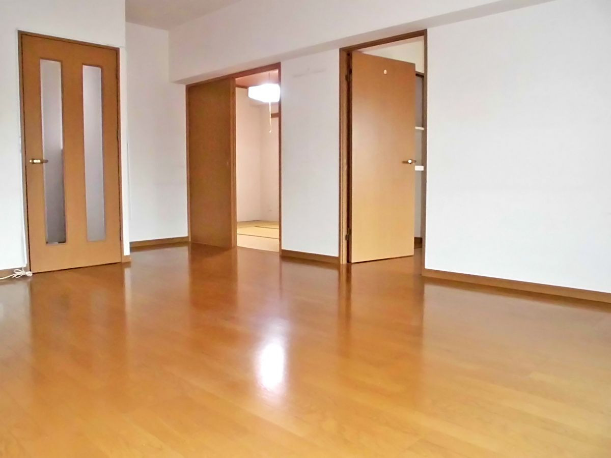 シャンヴル箱崎の居間・リビング