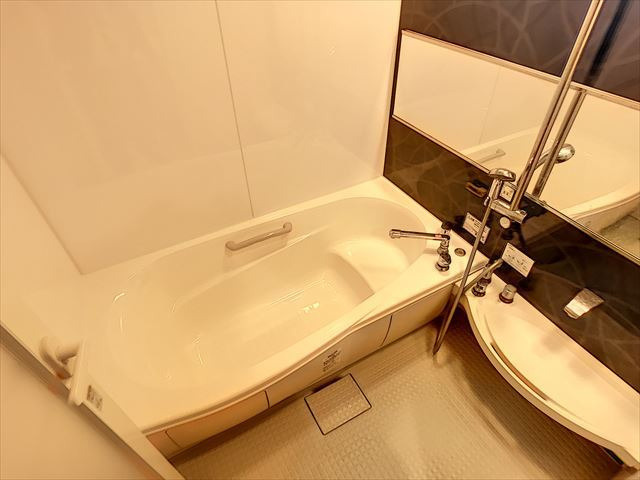 ベイサージュ箱崎の浴室