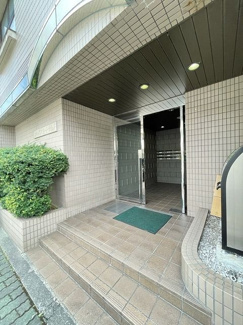 【エントランス】