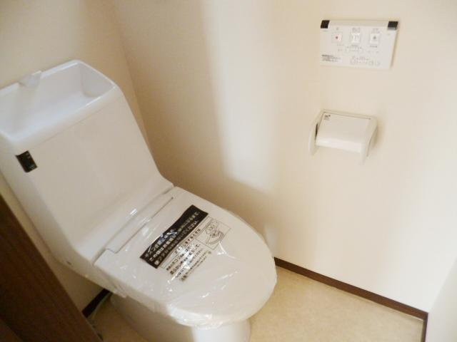 さいたま市桜区西堀２丁目の一戸建てのトイレ|シンプルで使いやすいトイレです