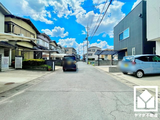 伏見区久我本町の前面道路含む現地写真