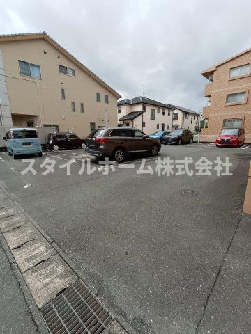 アヴェニュー美和Ⅱの駐車場