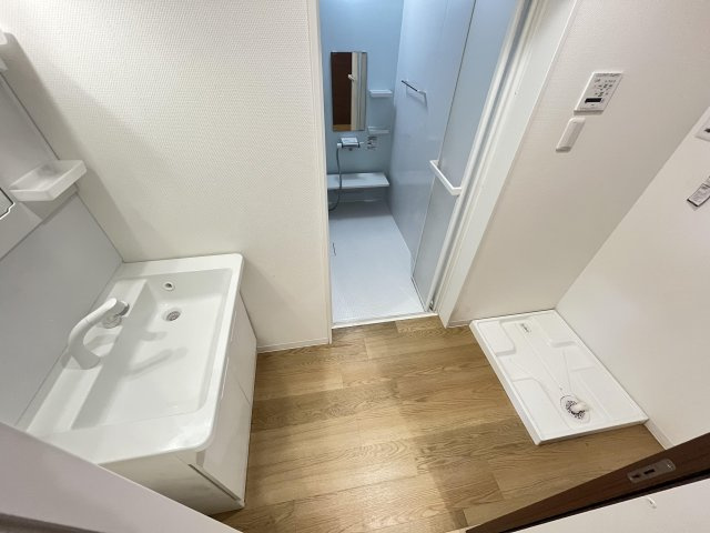 アロモントB棟の玄関|明るい玄関です