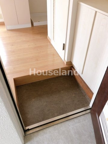 パリ・シャトー本町の玄関