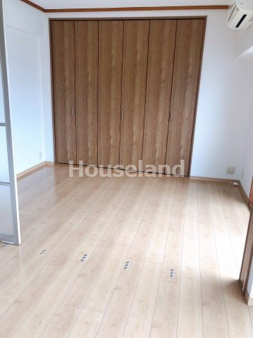 パリ・シャトー本町の洋室