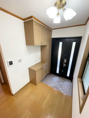 ★★天井高の玄関収納★★