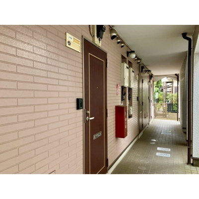 【玄関】 | 玄関前